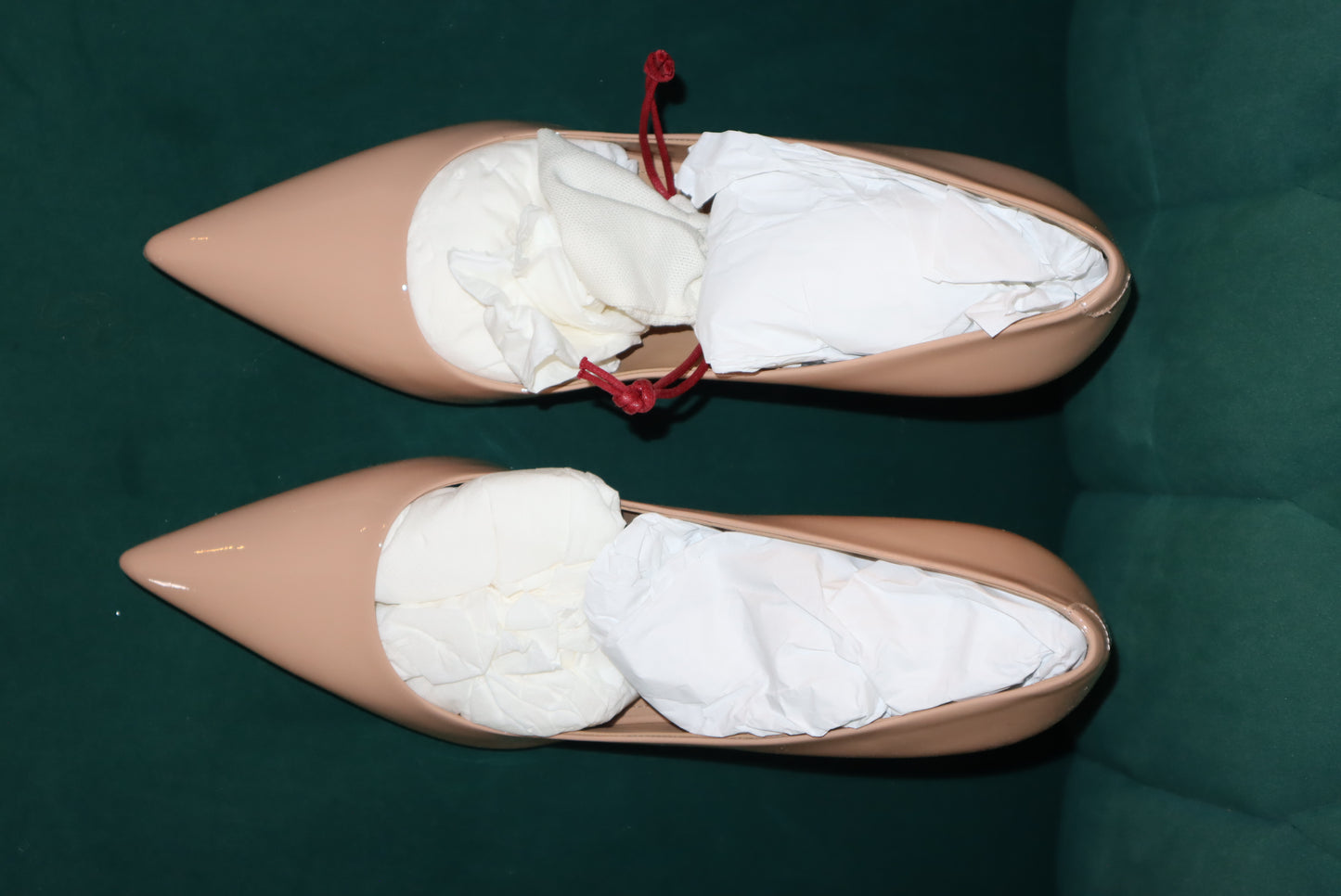 Salvatore Ferragamo "ILARY 70" Beige Patent Leather Heeled Pumps Shoes