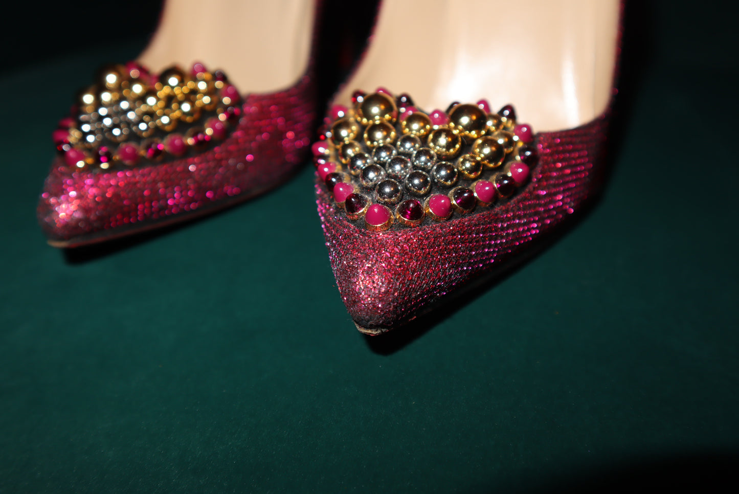 Pre-Owned Christian Louboutin Shoes Pink Coralta Mia 100mm Glitter Studded Heart Point-toe