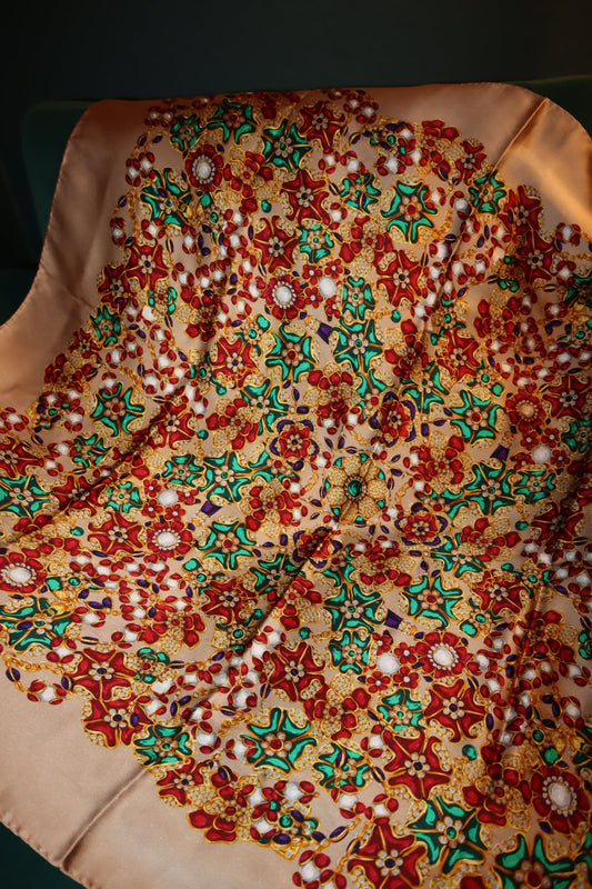 Chal Gripoix blanco vintage de Chanel de segunda mano