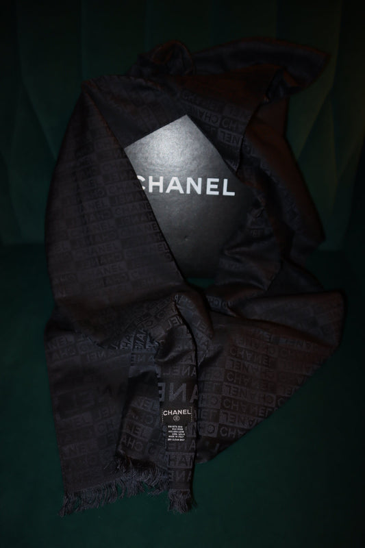 Chanel lana seda negra Pre-Loved