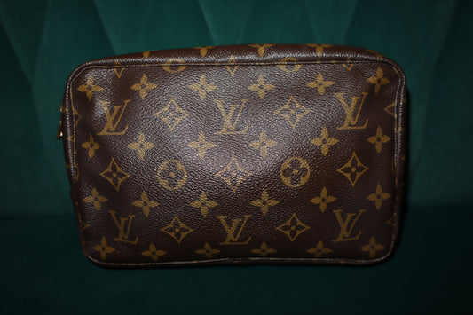 Louis Vuitton Monogram Trousse Toilette 23