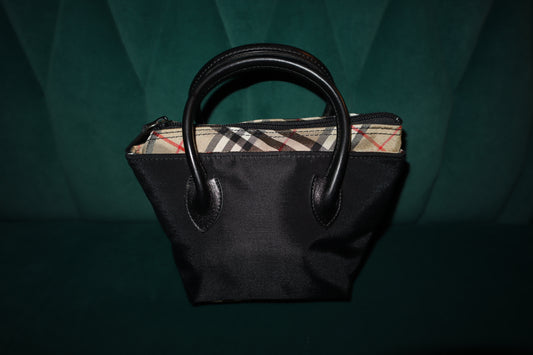 Burberry Nova Check Black Pre-Loved