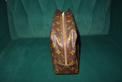 Louis Vuitton Monogram Truth Toilette 28 Clutch Bag Brown Pre-Loved (1)