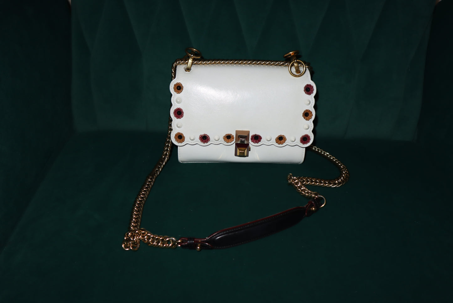 Fendi White Leather Flower-Appliqué Chain Shoulder Bag