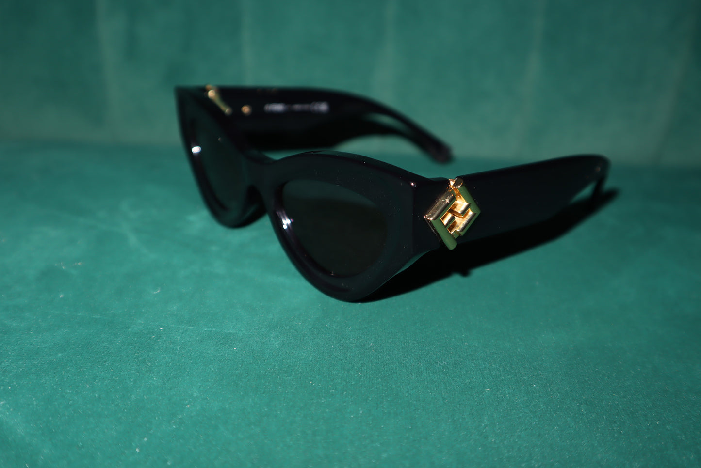 FENDI Black cat eyes