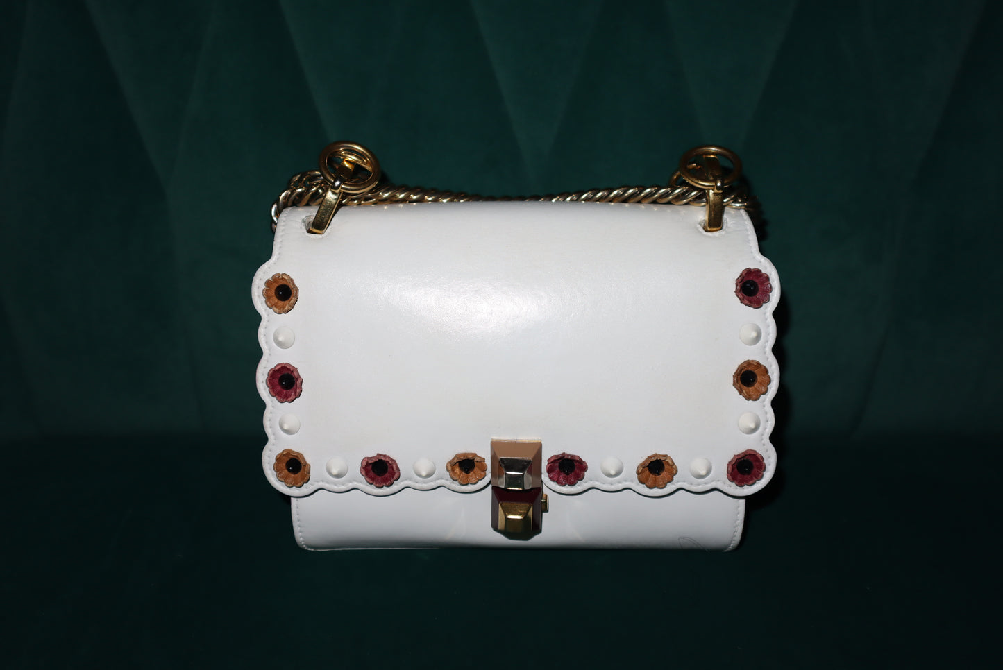 Fendi White Leather Flower-Appliqué Chain Shoulder Bag