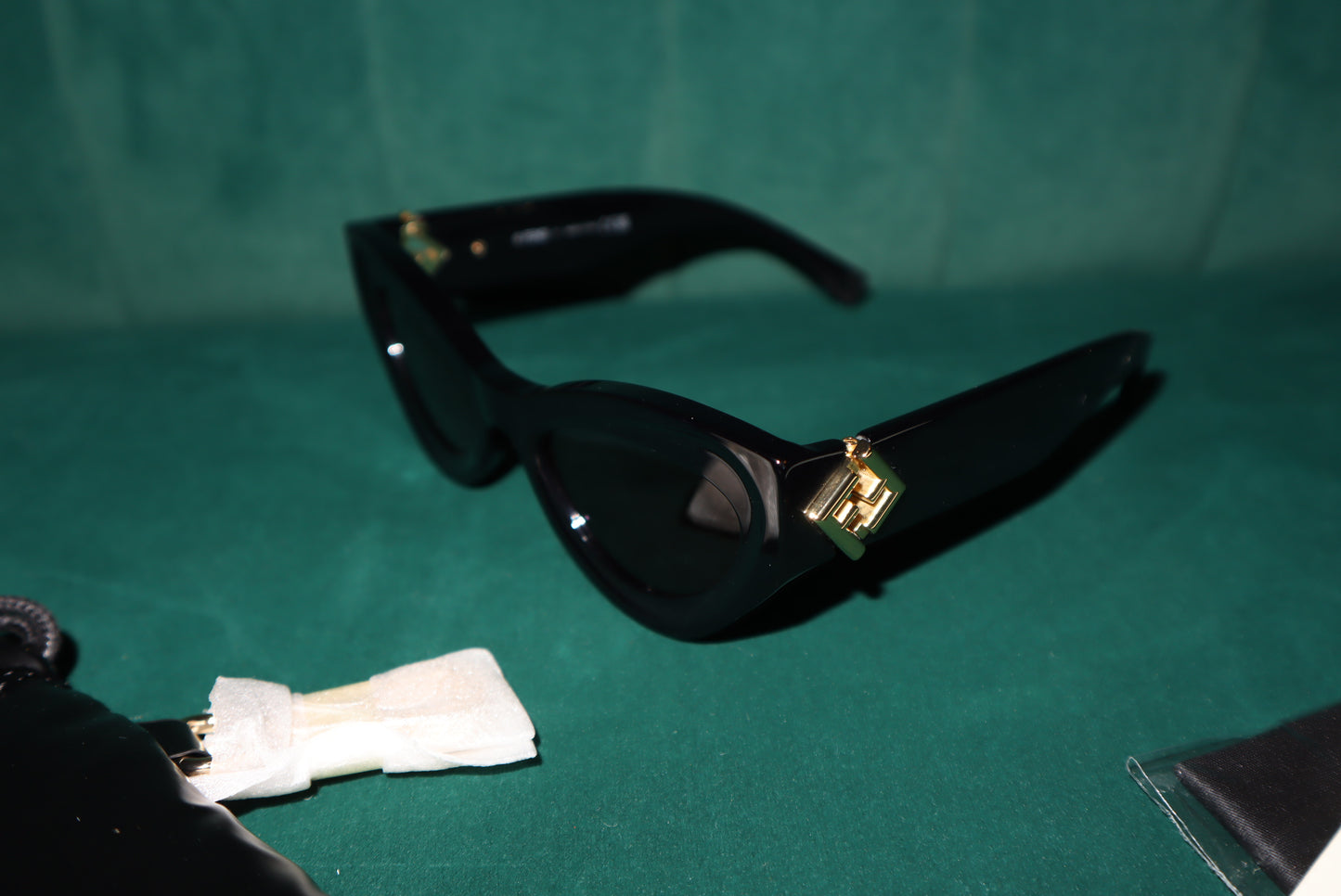 FENDI Black cat eyes