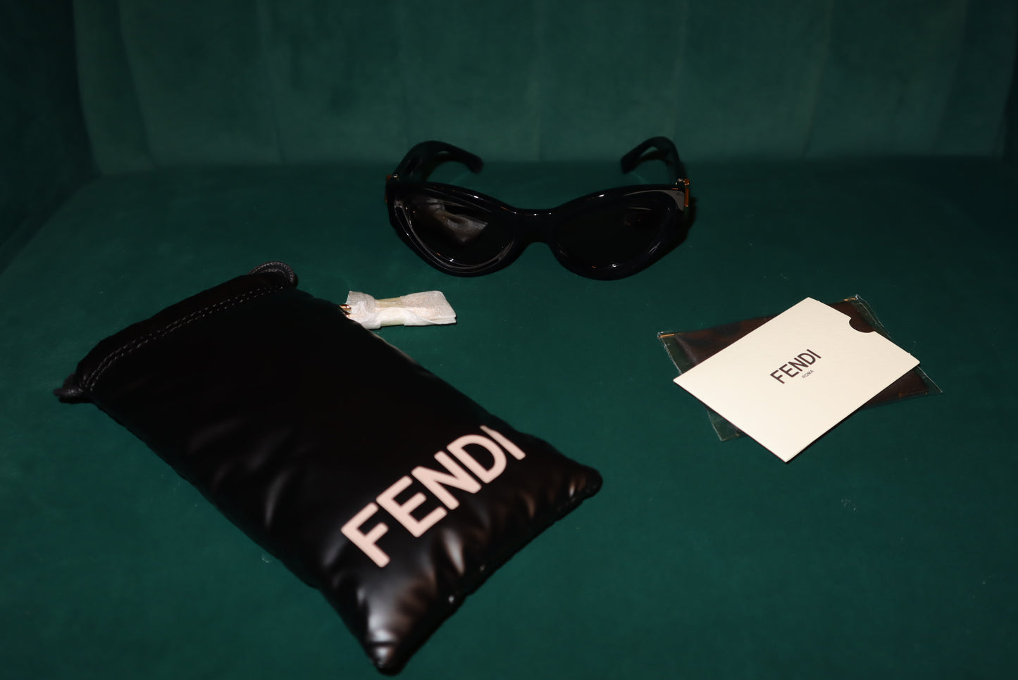 FENDI Black cat eyes
