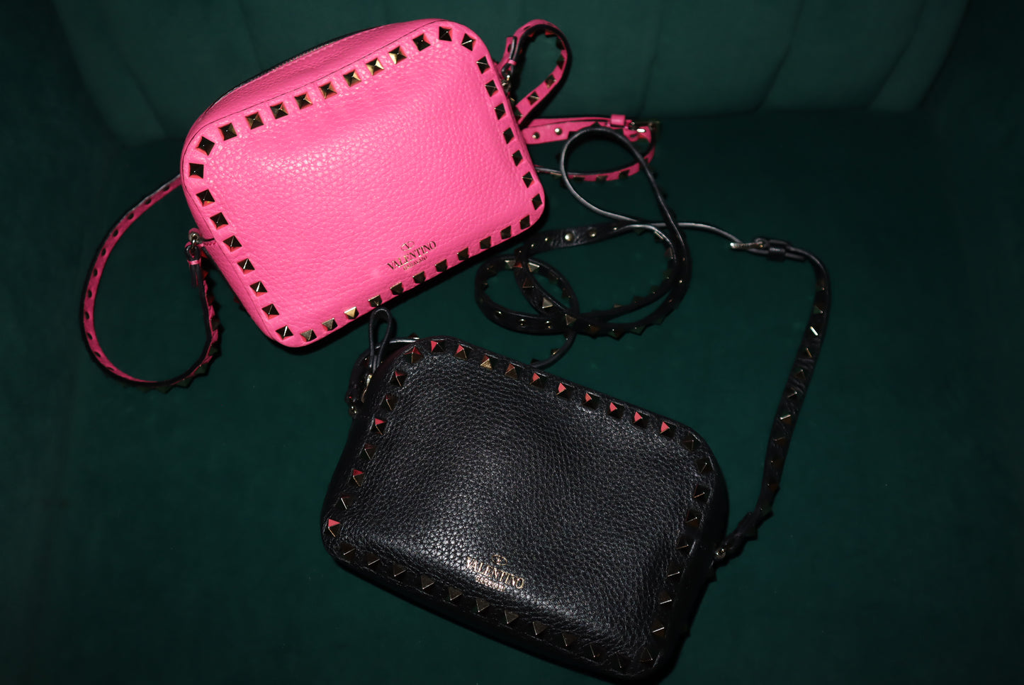 Valentino Garavani Rockstud Pink Leather Crossbody – Pyramid-Stud Detail