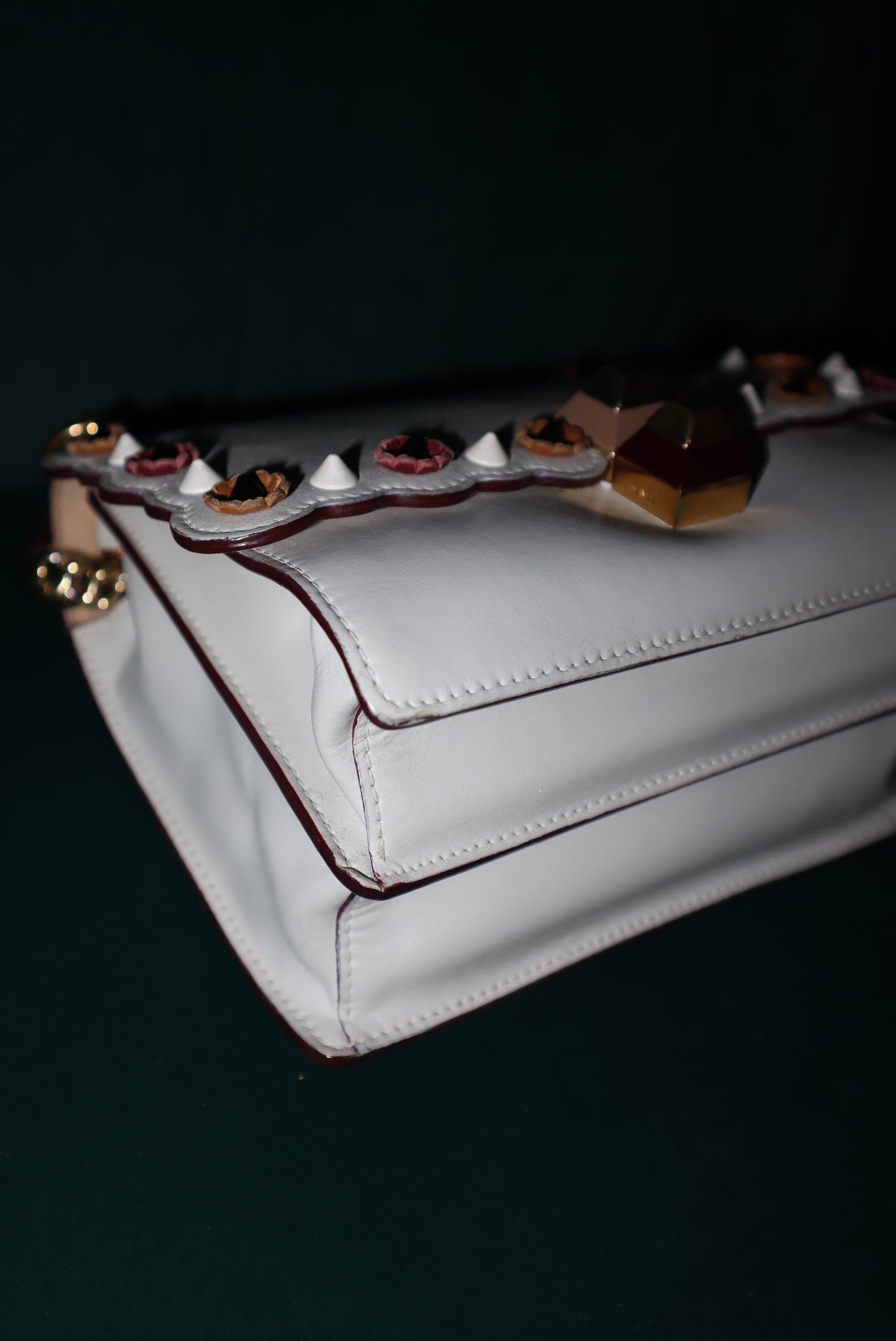 Fendi White Leather Flower-Appliqué Chain Shoulder Bag