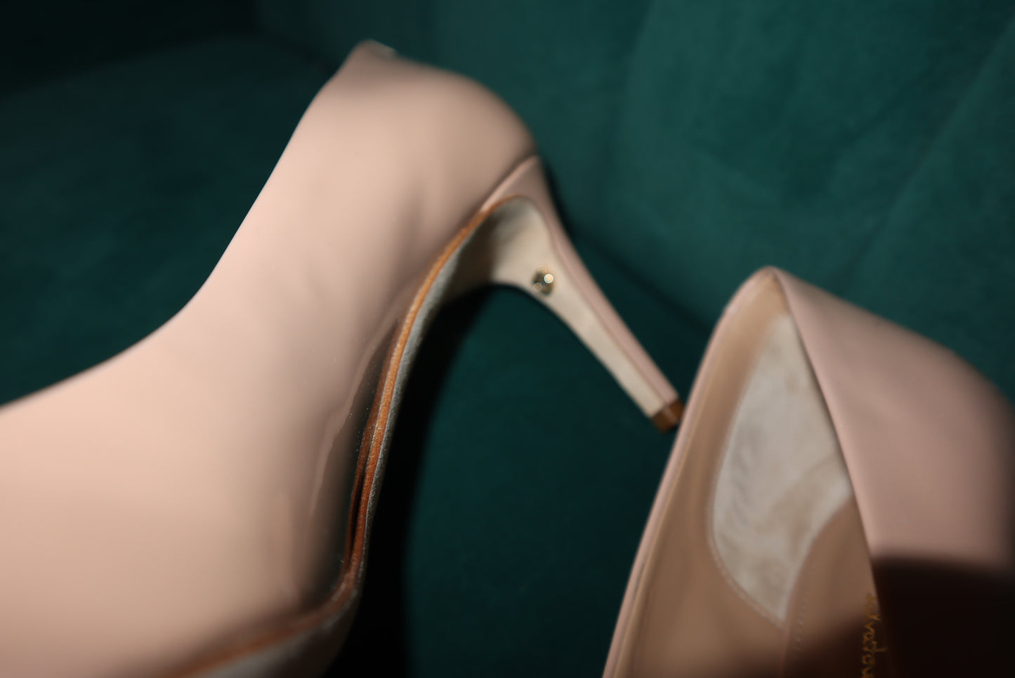 Salvatore Ferragamo "ILARY 70" Beige Patent Leather Heeled Pumps Shoes