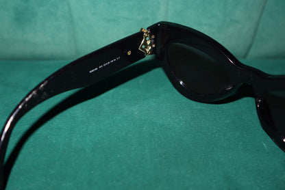 FENDI Black cat eyes