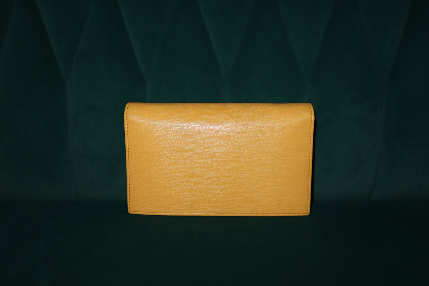 Gucci Wallet-on-Chain (WOC) Yellow Leather – Gold Hardware, Dust Bag & Box Included (Corner Rubs)