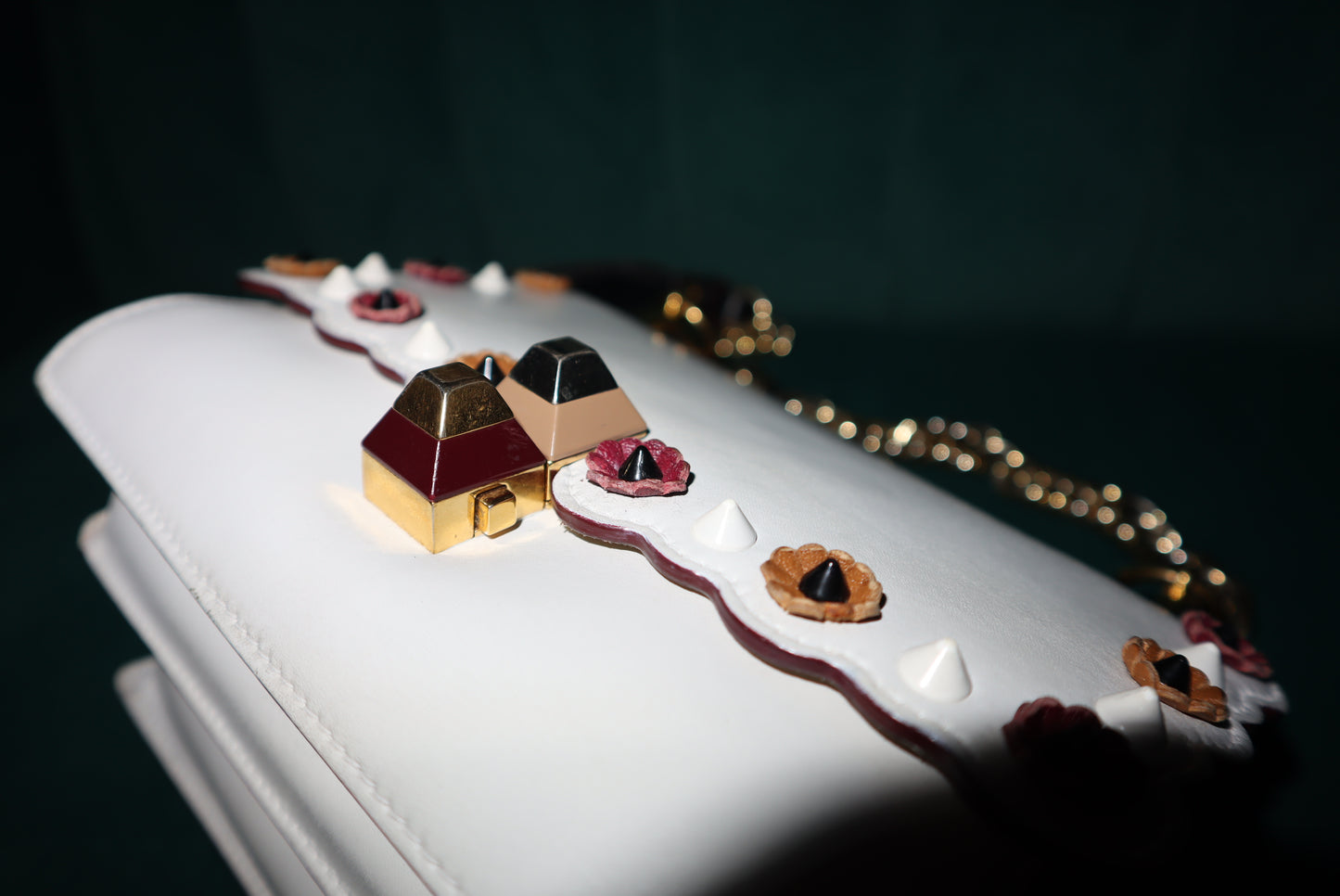 Fendi White Leather Flower-Appliqué Chain Shoulder Bag