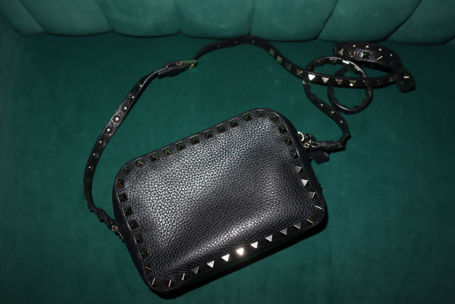Valentino Garavani Rockstud Black Leather Crossbody – Stud Trim Luxury Bag