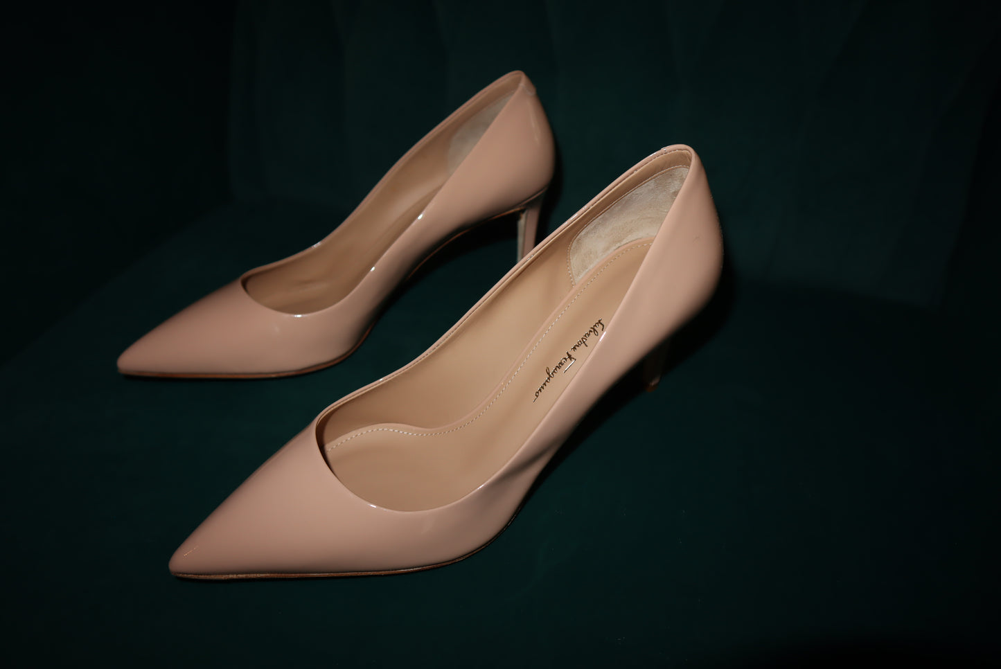 Salvatore Ferragamo "ILARY 70" Beige Patent Leather Heeled Pumps Shoes