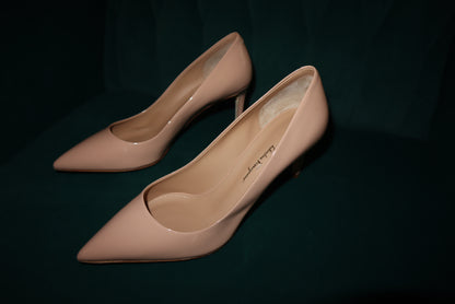 Salvatore Ferragamo "ILARY 70" Beige Patent Leather Heeled Pumps Shoes