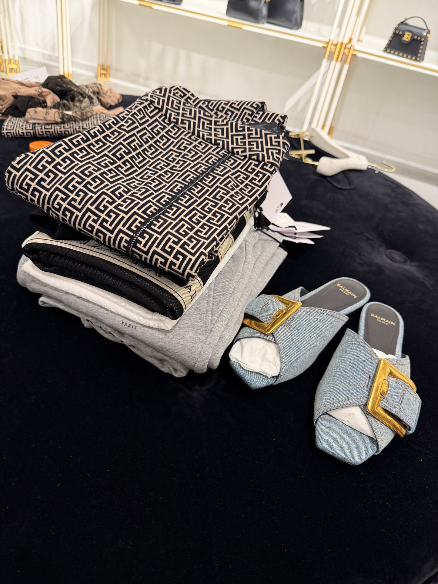 Personal Shopping Pick up: Shelly