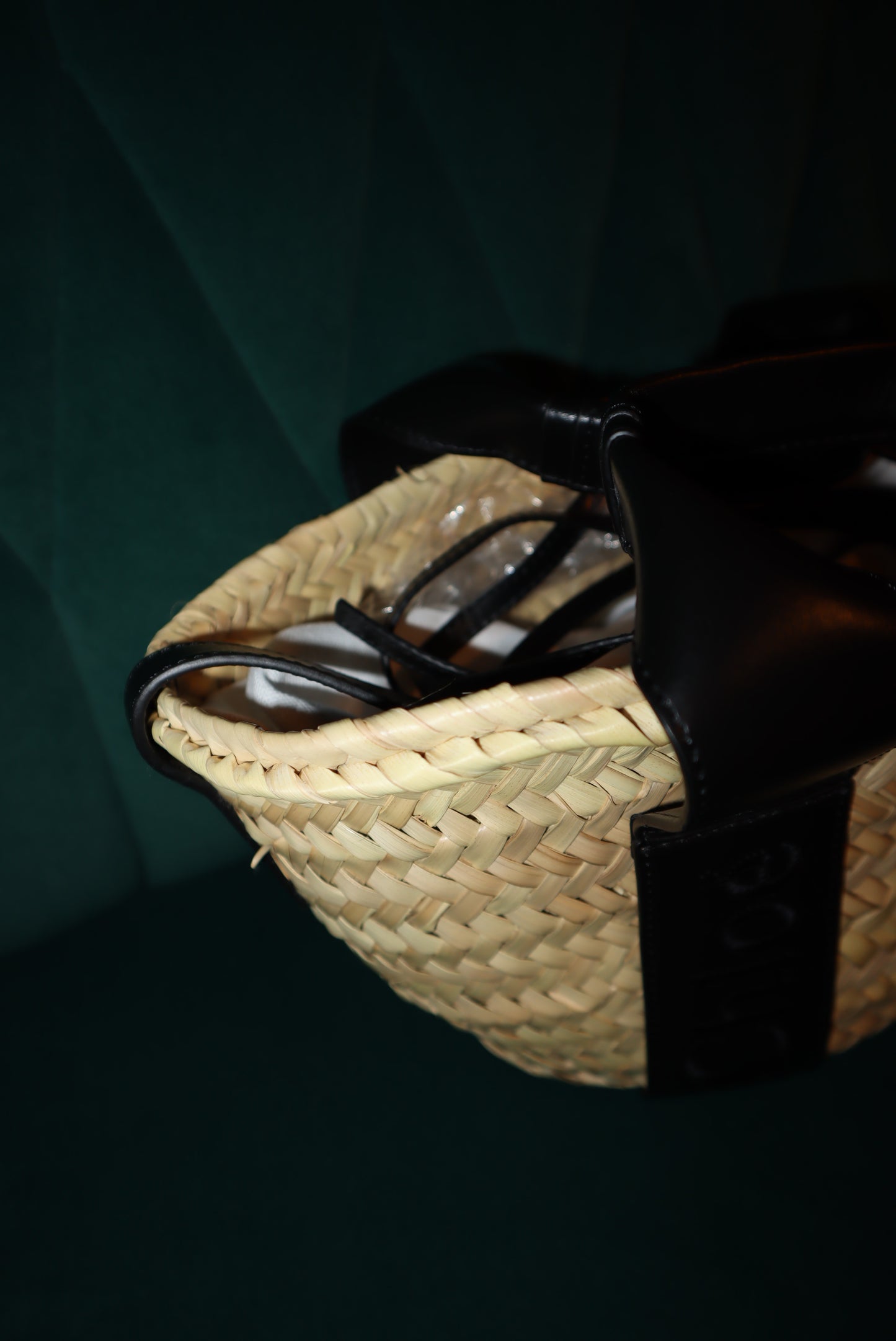 Chloé Small Chloe Sense Basket Black Pre-Owned UN-USED