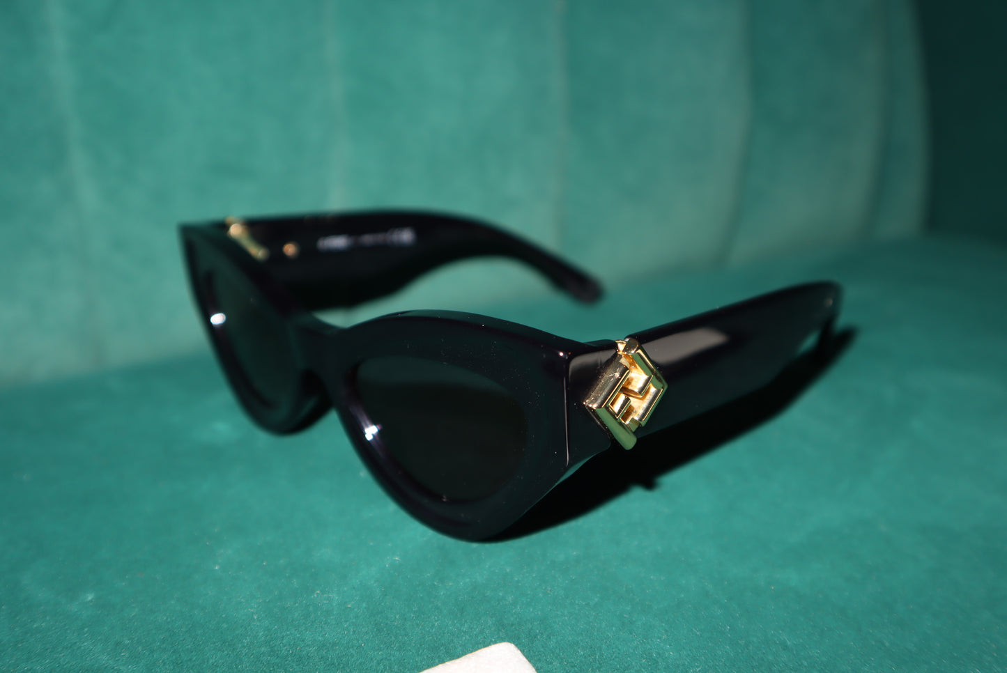 FENDI Black cat eyes