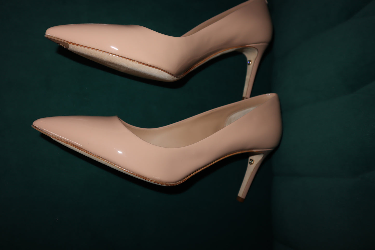 Salvatore Ferragamo "ILARY 70" Beige Patent Leather Heeled Pumps Shoes