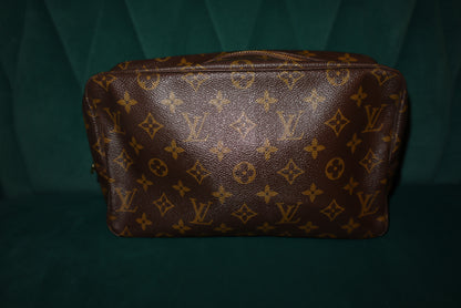 Louis Vuitton Monogram Truth Toilette 28 Clutch Bag Brown Pre-Loved (1)