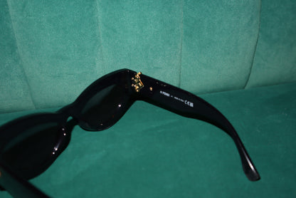 FENDI Black cat eyes