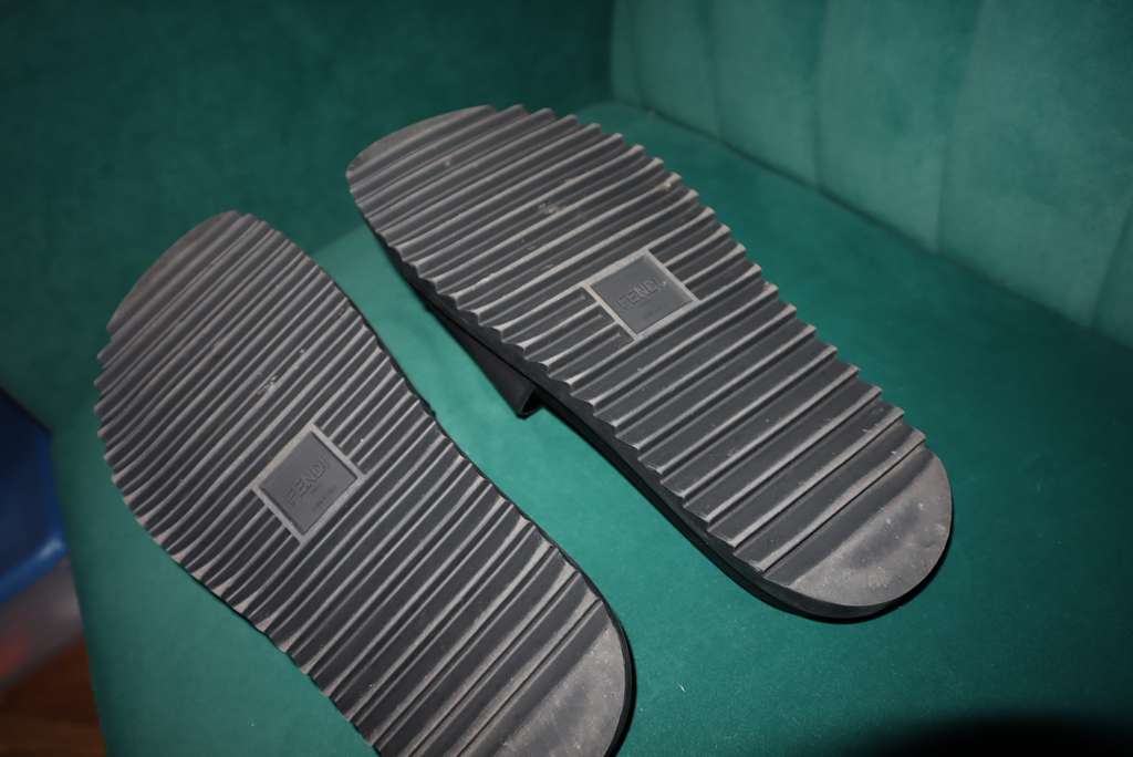 FENDI FF-embossed slides