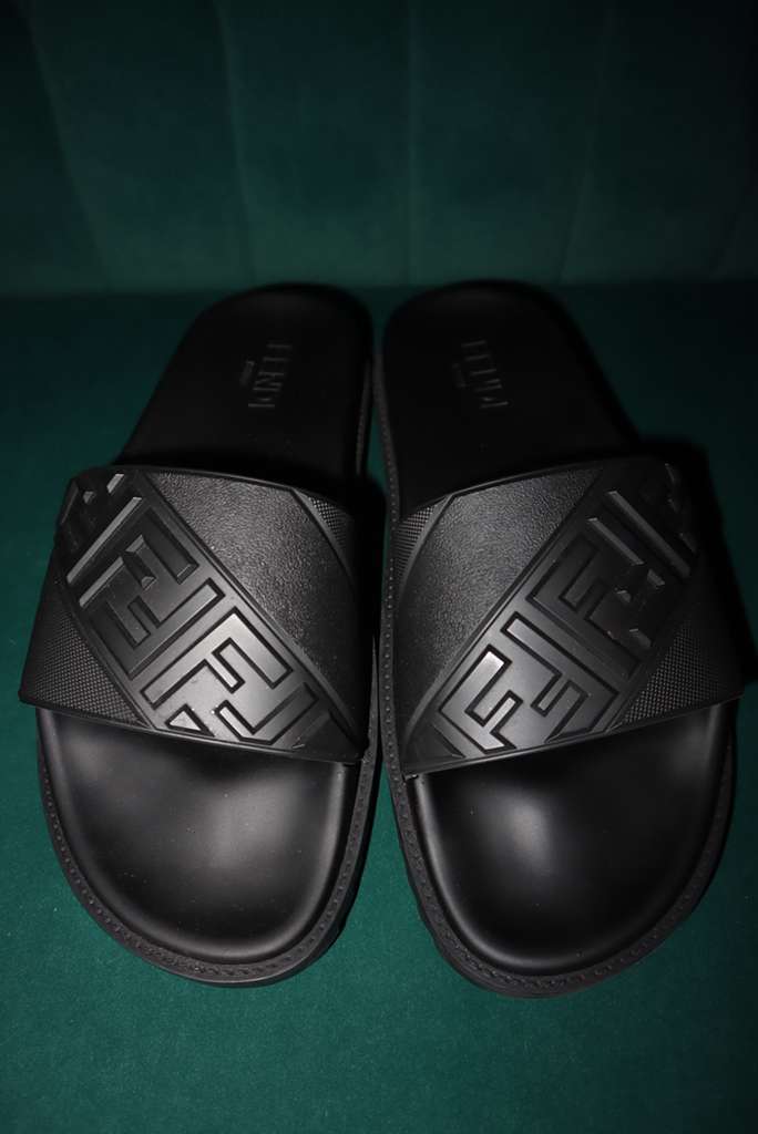 FENDI FF-embossed slides