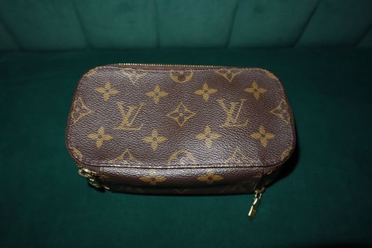 Louis Vuitton Monogram Cube Derangemont Mm Pouch Pre-Loved